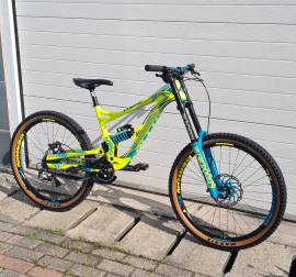 KELLYS Eladó Kellys Noid 90 2017 L, 27,5 Enduro / Freeride / DH 27.5" (650b) Shimano Saint használt ELADÓ