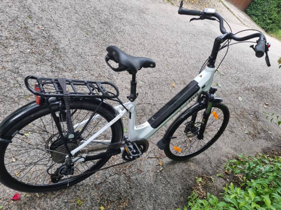 _EGYÉB Levit Calvia Elektromos Városi 26" Bafang használt ELADÓ