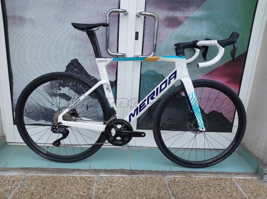 MERIDA MERIDA REACTO 6000 (M) ( 200 km ha futott.)) Road bike Shimano 105 Di2 disc brake new / not used For Sale