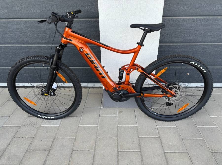 GIANT Stance +2 Electric Mountain Bike dual suspension Yamaha new / not used For Sale