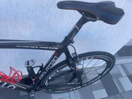 PINARELLO FP Quattro Országúti Shimano Ultegra patkófék használt ELADÓ