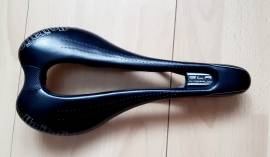 Selle Italia SLR Superflow karbon, titánium nyereg. Újszerű! 131x275mm, 185gr.! .  Road Bike & Gravel Bike & Triathlon Bike Component, Road Bike Saddles & Seat Posts used For Sale
