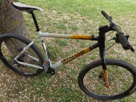 CANNONDALE SL 900 Mountain Bike 26" front suspension used For Sale