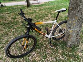 CANNONDALE SL 900 Mountain Bike 26" front suspension used For Sale