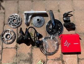 Sram Force eTap AXS wattmérős szett Sram Force (grey unicorn) Országúti / Gravel / Triatlon Alkatrész, Országúti Hajtásrendszer SRAM Force eTap AXS használt ELADÓ