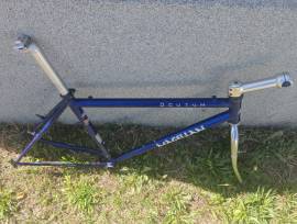 Magellan Scutum váz villa eladó  MAGELLAN Scutum  Mountain Bike Alkatrész, MTB Váz, Merev / Fully 26" használt ELADÓ