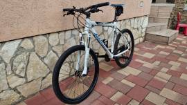 KROSS Level A3 2013 Mountain Bike elöl teleszkópos használt ELADÓ