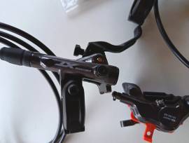 Új xt m8120 as 4 dugattyús tárcsafék párban  M8120  Mountain Bike Components, MTB Brakes & Brake Parts new / not used For Sale