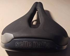 Selle Italia ST5 165mm nyereg Selle Italia ST5 Mountain Bike Alkatrész, MTB Nyereg / Nyeregcső használt ELADÓ