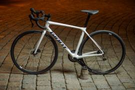 GIANT TCR Advanced Road bike Shimano 105 disc brake used For Sale