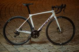 GIANT TCR Advanced Road bike Shimano 105 disc brake used For Sale