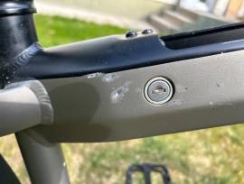 RIESE&MüLLER Supercharger Elektromos Trekking/cross 25 km/h Bosch 700 + Wh használt ELADÓ
