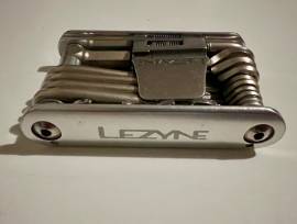 Lezyne multiszerszám multi Bike Locks / Tools / Pumps used For Sale