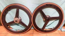 Elitewheels The 3 karbon kerékszett Elitewheels The 3 Road Bike & Gravel Bike & Triathlon Bike Component, Road Bike Wheels / Tyres 700c (622) new / not used For Sale