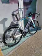 MERIDA REACTO 5000 IV1 GYÖNGYFEHÉR(KÉK-TEAM) (XS) Országúti Shimano 105 Di2 tárcsafék új / garanciával ELADÓ
