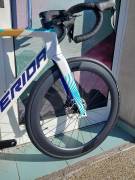 MERIDA 2025 REACTO 6000 IV1 GYÖNGYFEHÉR(KÉK-TEAM) (XS) Road bike Shimano Ultegra Di2 disc brake new with guarantee For Sale