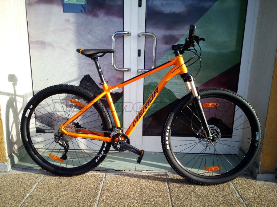 MERIDA AKCIÓ:: MERIDA BIG.NINE 300 (M, L,) Mountain Bike front suspension Shimano Deore XT new with guarantee For Sale