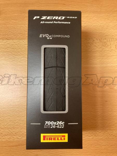 Pirelli P Zero Road 700x26c (26-622) országúti külső gumi Pirelli P Zero Road 700x26c (26-622) Országúti / Gravel / Triatlon Alkatrész, Országúti Kerék / Felni / Gumi nem használt ELADÓ