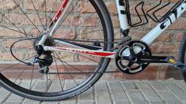 GIANT TCX  Gravel / CX Shimano 105 v-fék használt ELADÓ