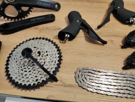 Új GRX 610 szett 1×12 GRX 610 Országúti / Gravel / Triatlon Alkatrész, Országúti Fék / Fékváltókar mechanikus nem használt ELADÓ