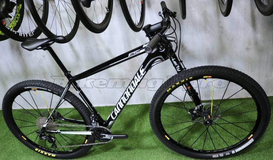 CANNONDALE FSi CARBON 29 LEFTY 2 XT CROSSMAX Mountain Bike 29" elöl teleszkópos használt ELADÓ