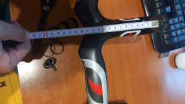 Most (pinarello) karbon integrált országúti kormány Most Road Bike & Gravel Bike & Triathlon Bike Component, Road Bike Handlebars / Stems / Grips used For Sale