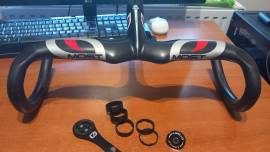 Most (pinarello) karbon integrált országúti kormány Most Országúti / Gravel / Triatlon Alkatrész, Országúti Kormány / Stucni / Bandázs használt ELADÓ
