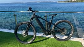 CUBE STEREO HYBRID 140 PRO CARBON Elektromos Mountain Bike 27.5"+ össztelós / fully Bosch Shimano Deore Shadow+ használt ELADÓ