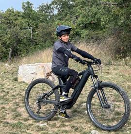 CUBE STEREO HYBRID 140 PRO CARBON Electric Mountain Bike 27.5"+ dual suspension Bosch Shimano Deore Shadow+ used For Sale