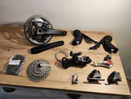 Újszerű GRX 600 szett 2×11 GRX 600 2×11 Országúti / Gravel / Triatlon Alkatrész, Országúti Fék / Fékváltókar mechanikus használt ELADÓ