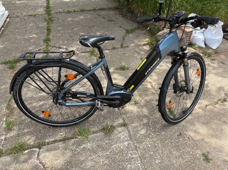 STEVENS E-courier Luxe Forma Electric Trekking/cross 25 km/h Bosch 401-500 Wh used For Sale