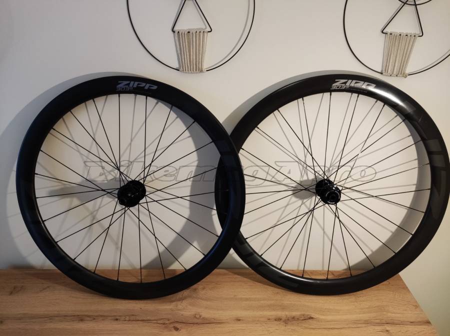 Új Zipp 303s karbon kerékszett Zipp 303s Road Bike & Gravel Bike & Triathlon Bike Component, Road Bike Wheels / Tyres 28" new / not used For Sale