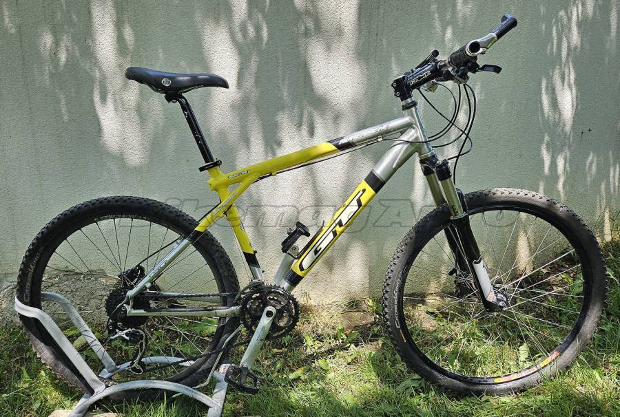 GT Avalanche Mountain Bike 26" front suspension Shimano Deore XT used For Sale