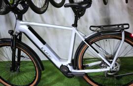 CUBE BOSCH CX SMART 750 AIR XT-12s Elektromos Trekking/cross más Bosch nem használt ELADÓ