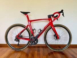 PINARELLO Prince Disc TiCR Road bike Shimano Ultegra Di2 disc brake used For Sale