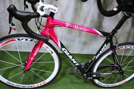 GIANT TCR ADV CARBON LIMITED T-MOBILE 56 Országúti patkófék használt ELADÓ