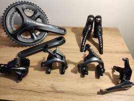 Szép állapotú Ultegra 6800 szett 2×11 Ultegra 6800 Országúti / Gravel / Triatlon Alkatrész, Országúti Fék / Fékváltókar mechanikus használt ELADÓ