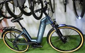 SCOTT ejtett BOSCH SMART 625 Electric Trekking/cross other Bosch 601-700 Wh new / not used For Sale