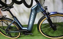 SCOTT ejtett BOSCH SMART 625 Elektromos Trekking/cross más Bosch 601-700 Wh nem használt ELADÓ