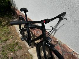 SPECIALIZED Specialized Sirrus X 3.0 EQ, matt fekete, M-es, fi Trekking/cross használt ELADÓ