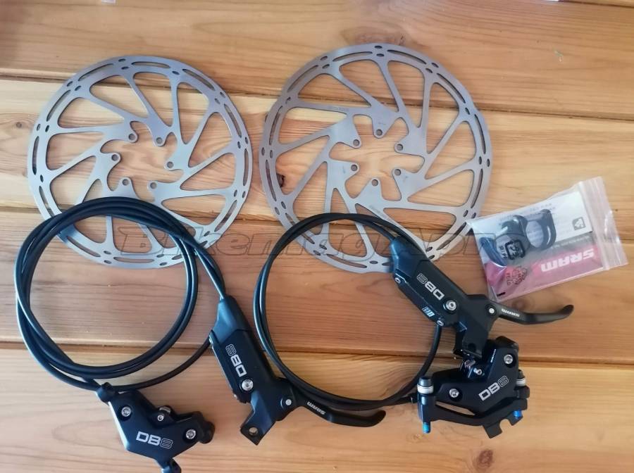 Új sram db8 4 dugattyús tárcsafék szett db8 Mountain Bike Alkatrész, MTB Fék / Fékszett nem használt ELADÓ