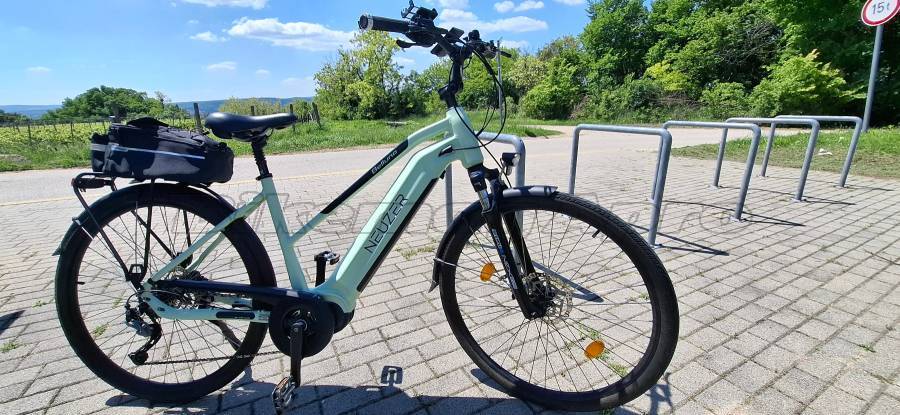 NEUZER Belluno Electric Trekking/cross 25 km/h Bafang 601-700 Wh used For Sale