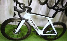 TREK MADONE SL AERO Di2 2x12 RSL Road bike disc brake used For Sale