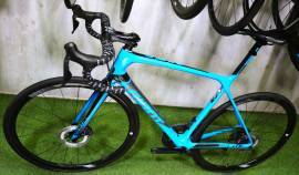 GIANT ADVANCED SL CARBON DISC ULTEGRA Di2 Road bike disc brake used For Sale