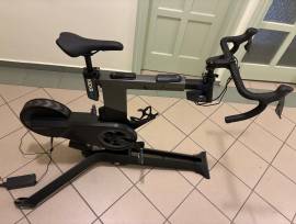 Wahoo KickrBike 2B57 Görgő / Spinning Igen Igen használt ELADÓ