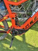 SCOTT E8000 Elektromos Trekking/cross más Shimano 401-500 Wh használt ELADÓ