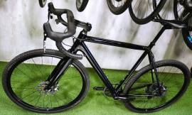 CANNONDALE SUPERX CARBON DISC GRAVEL Gravel / CX disc brake used For Sale