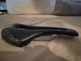Selle Italia SLR Superflow országúti titán pálcás nyereg Selle Italia SLR Superflow Road Bike & Gravel Bike & Triathlon Bike Component, Road Bike Saddles & Seat Posts used For Sale