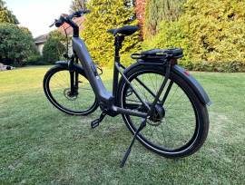 CUBE Cube Kathmandu Hybrid Comfort Pro 800 Slabgrey´n´B Elektromos Trekking/cross 25 km/h Bosch 700 + Wh nem használt ELADÓ