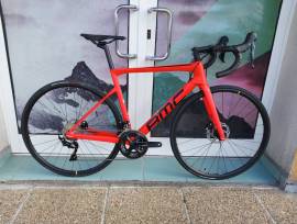 BMC  AKCIÓ-30%%%::BMC Teammachine SLR SIX ( 51)  Road bike Shimano 105 disc brake new with guarantee For Sale
